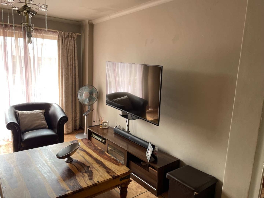 2 Bedroom Property for Sale in Silverton Gauteng