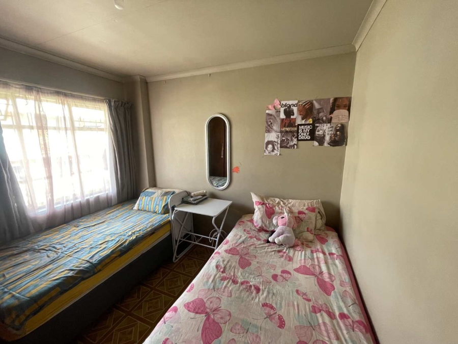 2 Bedroom Property for Sale in Silverton Gauteng
