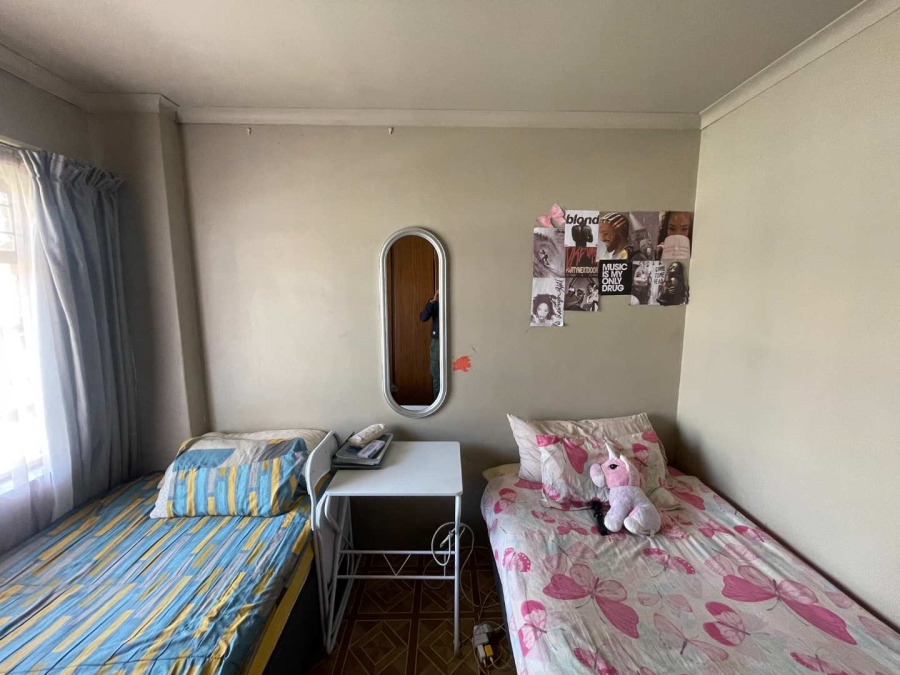 2 Bedroom Property for Sale in Silverton Gauteng