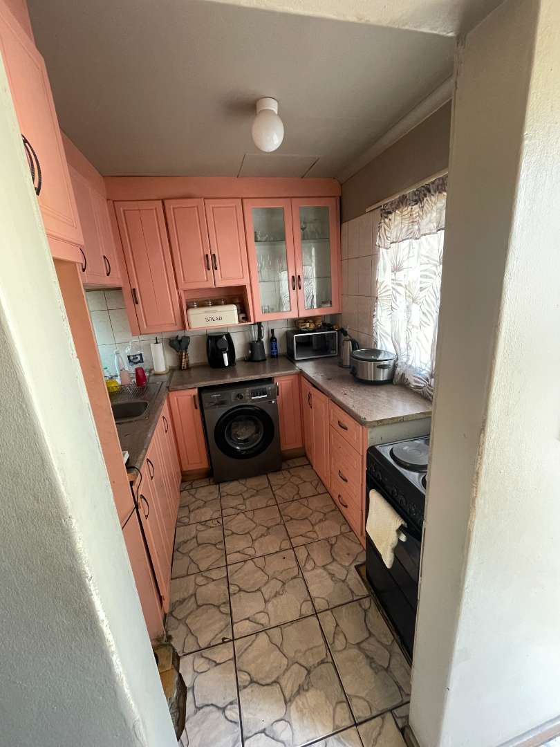 2 Bedroom Property for Sale in Silverton Gauteng
