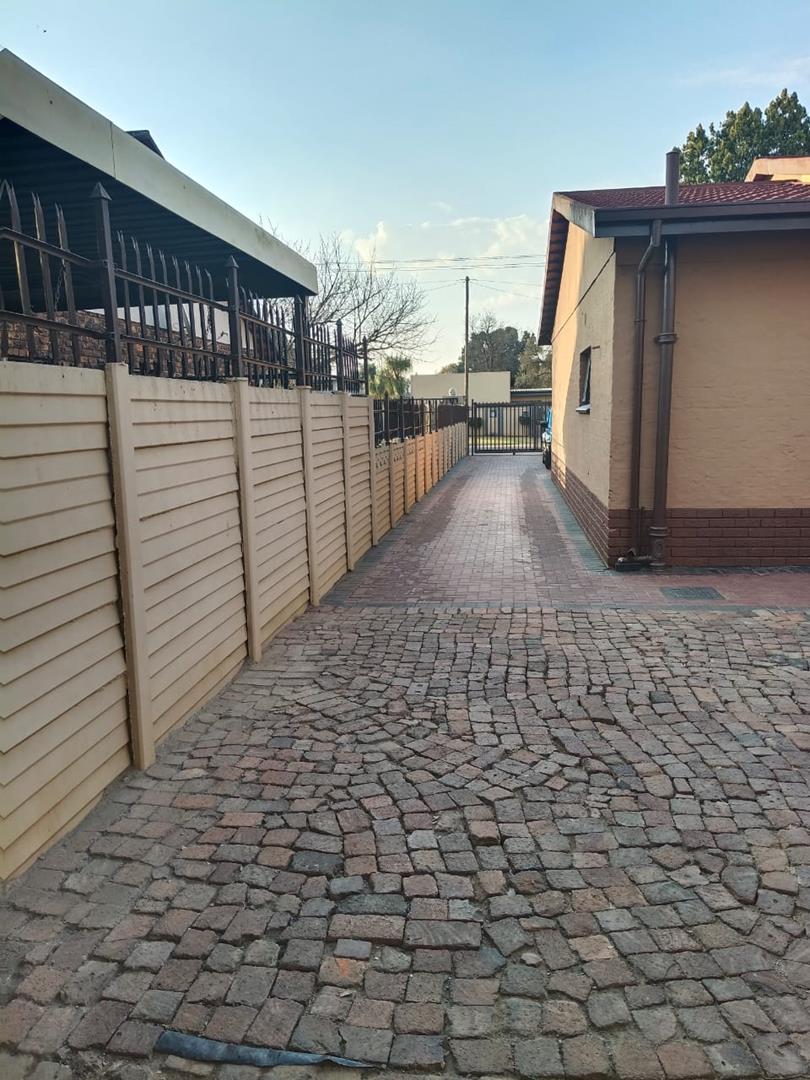 To Let 2 Bedroom Property for Rent in Kilner Park Gauteng