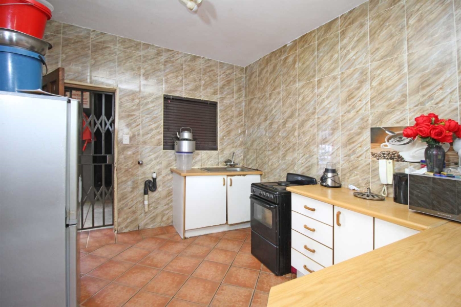 2 Bedroom Property for Sale in Greenhills Gauteng