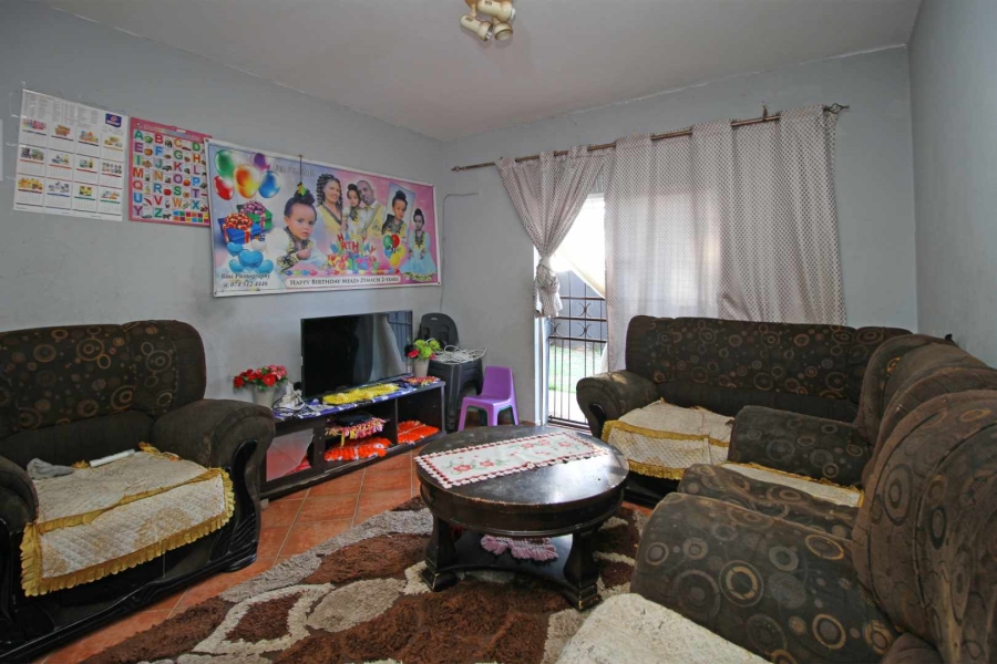 2 Bedroom Property for Sale in Greenhills Gauteng