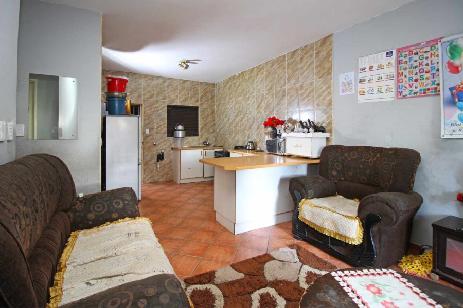 2 Bedroom Property for Sale in Greenhills Gauteng
