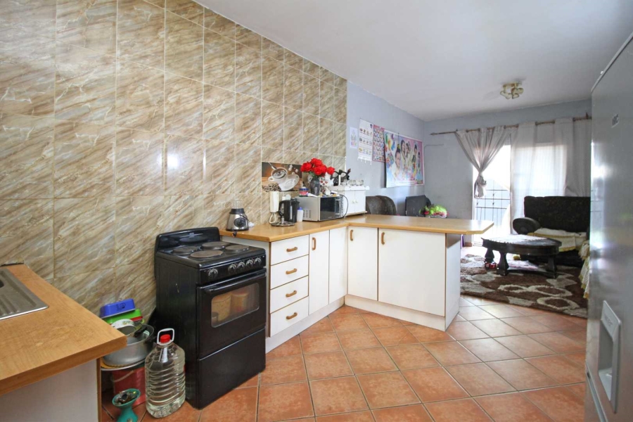 2 Bedroom Property for Sale in Greenhills Gauteng