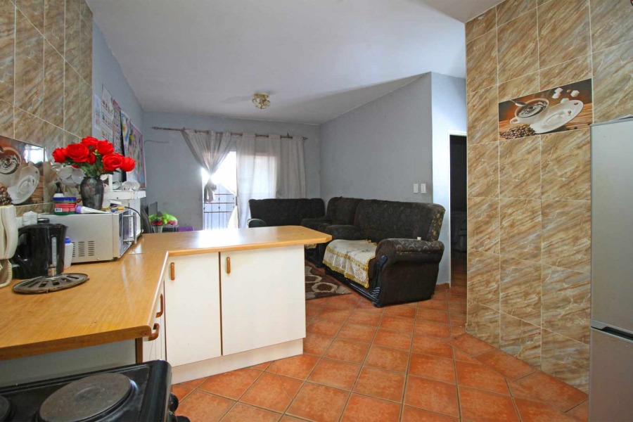2 Bedroom Property for Sale in Greenhills Gauteng
