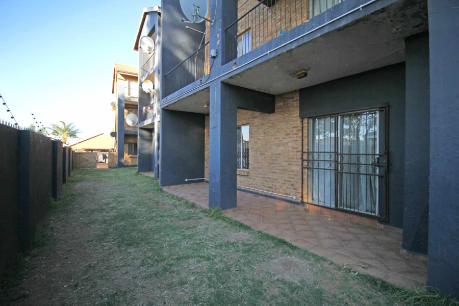 2 Bedroom Property for Sale in Greenhills Gauteng
