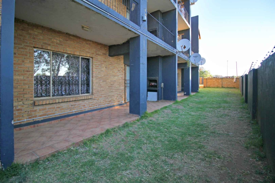 2 Bedroom Property for Sale in Greenhills Gauteng