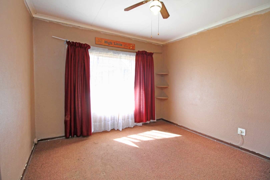 4 Bedroom Property for Sale in Greenhills Gauteng
