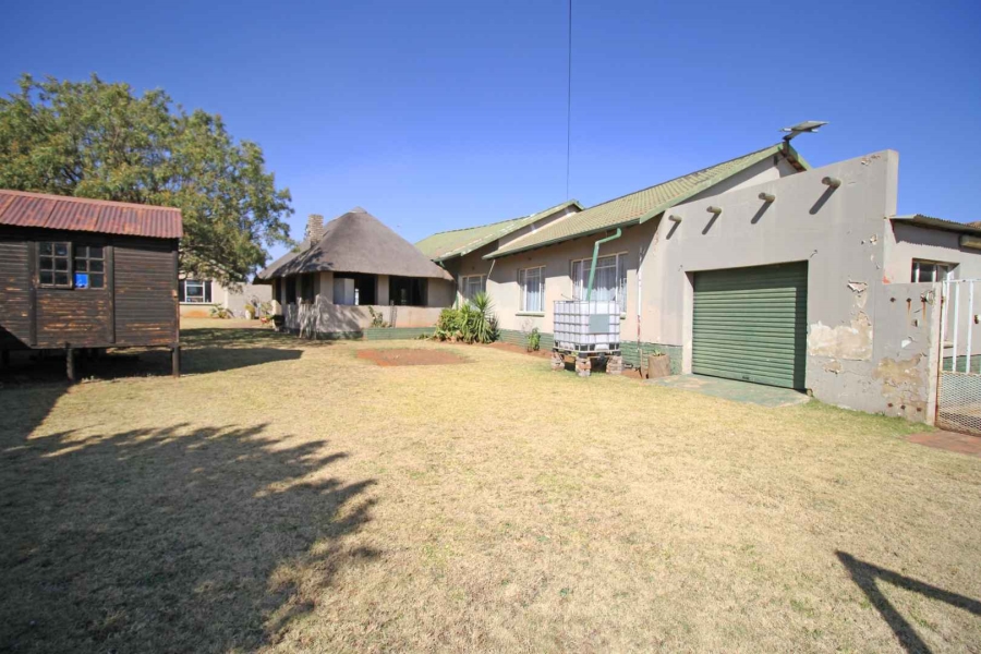 4 Bedroom Property for Sale in Greenhills Gauteng