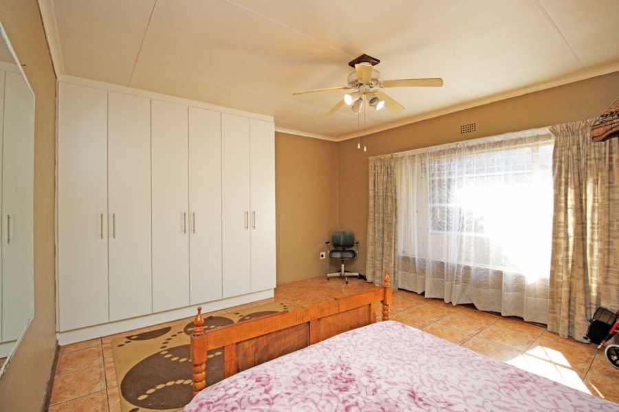 4 Bedroom Property for Sale in Greenhills Gauteng