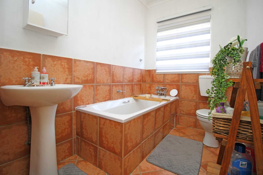 2 Bedroom Property for Sale in Greenhills Gauteng