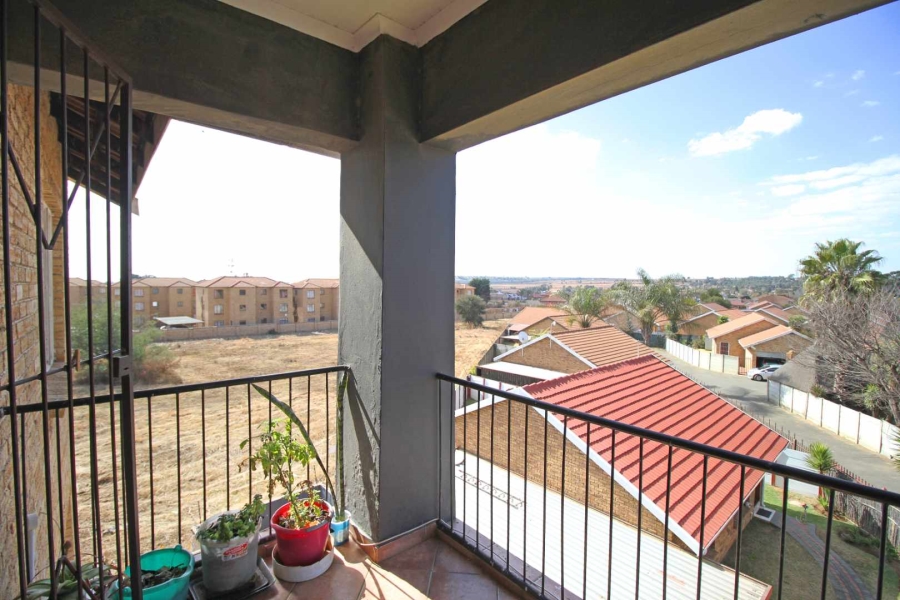 2 Bedroom Property for Sale in Greenhills Gauteng