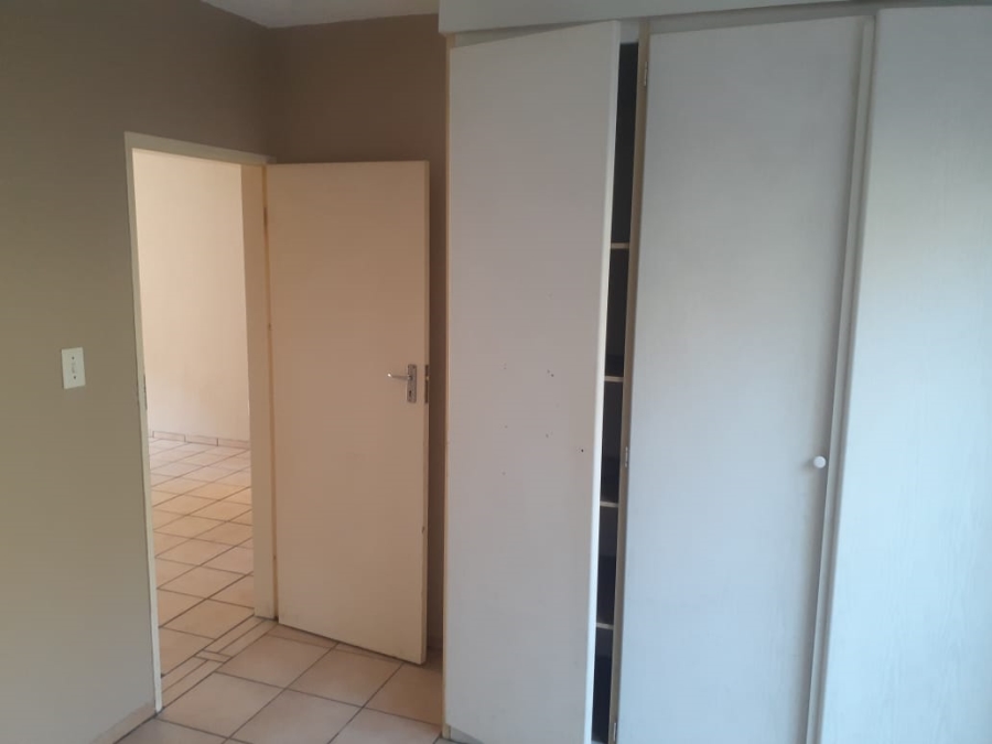 2 Bedroom Property for Sale in Gezina Gauteng