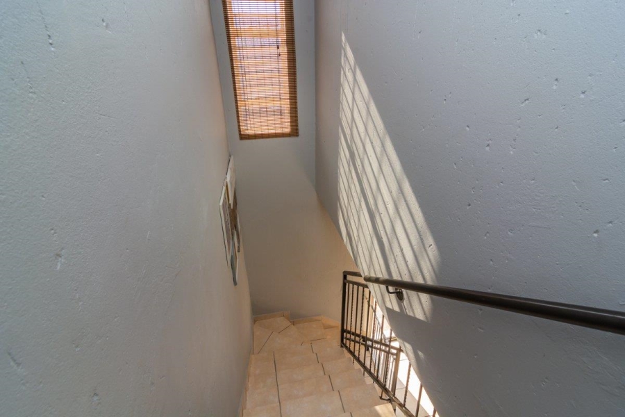 3 Bedroom Property for Sale in Wilgeheuwel Gauteng