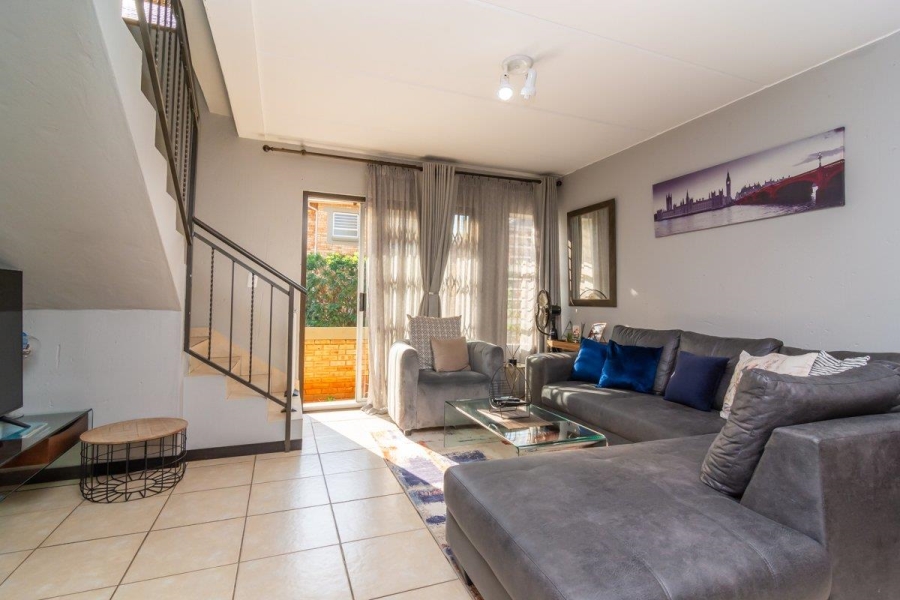 3 Bedroom Property for Sale in Wilgeheuwel Gauteng
