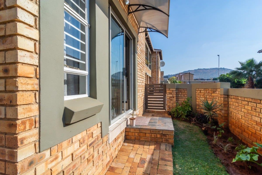 3 Bedroom Property for Sale in Wilgeheuwel Gauteng