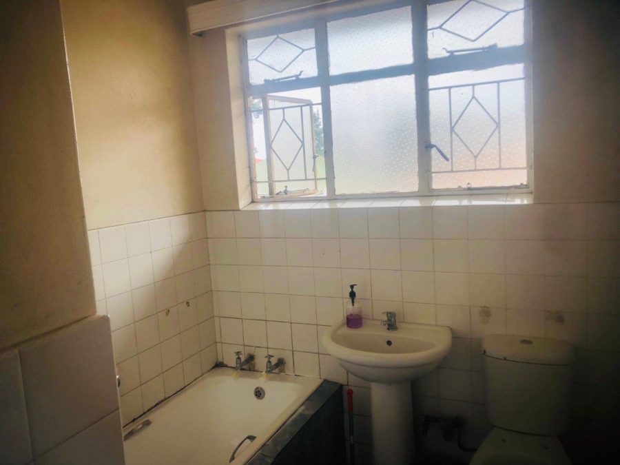 2 Bedroom Property for Sale in Germiston South Gauteng