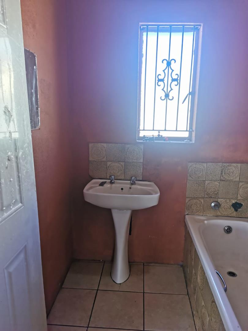 3 Bedroom Property for Sale in Dobsonville Gauteng