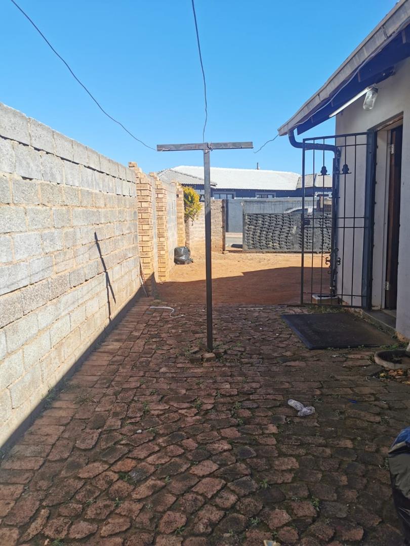 3 Bedroom Property for Sale in Dobsonville Gauteng