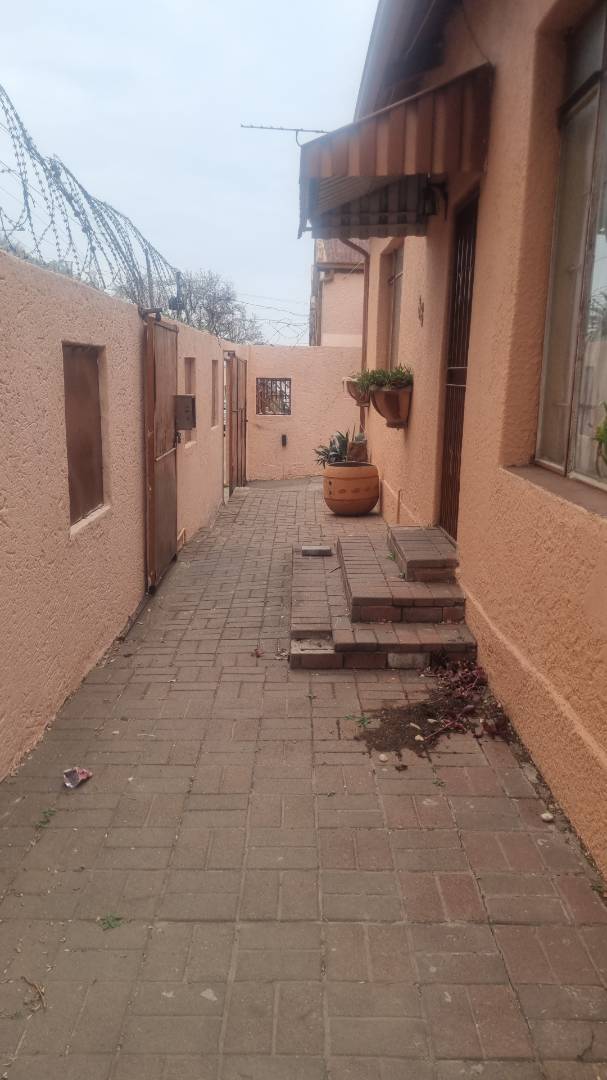 9 Bedroom Property for Sale in Forest Hill Gauteng
