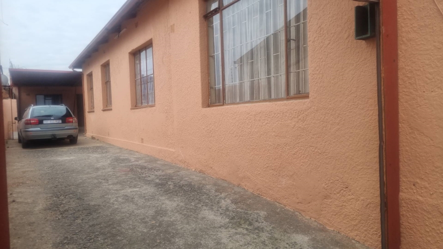 9 Bedroom Property for Sale in Forest Hill Gauteng
