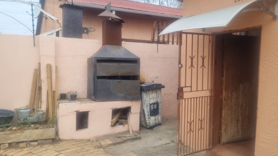 9 Bedroom Property for Sale in Forest Hill Gauteng