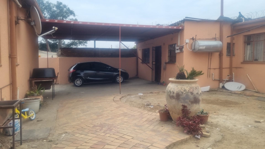 9 Bedroom Property for Sale in Forest Hill Gauteng