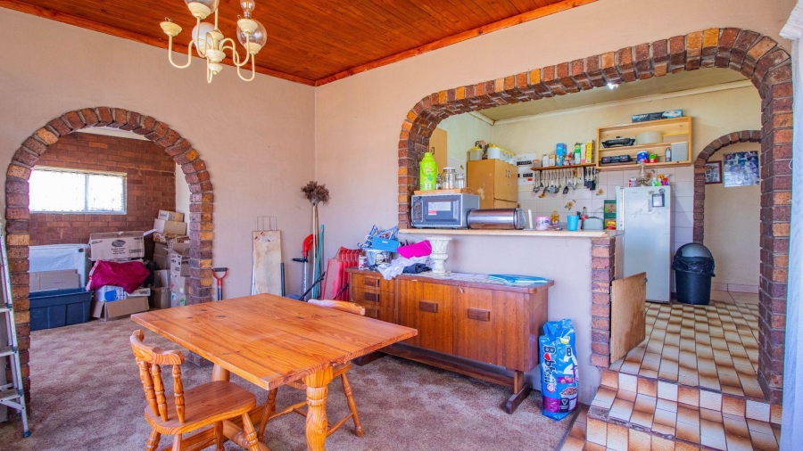 6 Bedroom Property for Sale in Strubenvale Gauteng