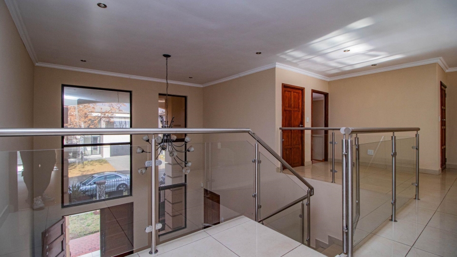 4 Bedroom Property for Sale in La Como Lifestyle Estate Gauteng