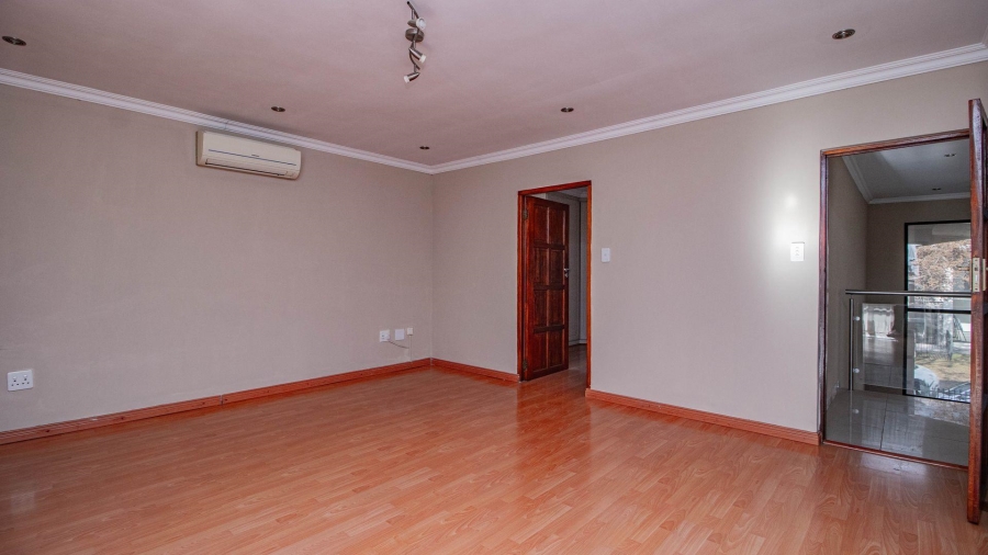 4 Bedroom Property for Sale in La Como Lifestyle Estate Gauteng