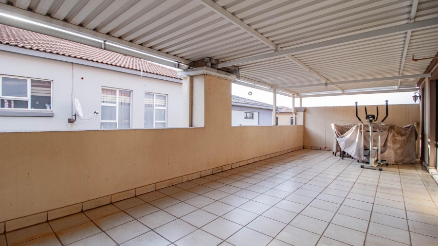 4 Bedroom Property for Sale in La Como Lifestyle Estate Gauteng