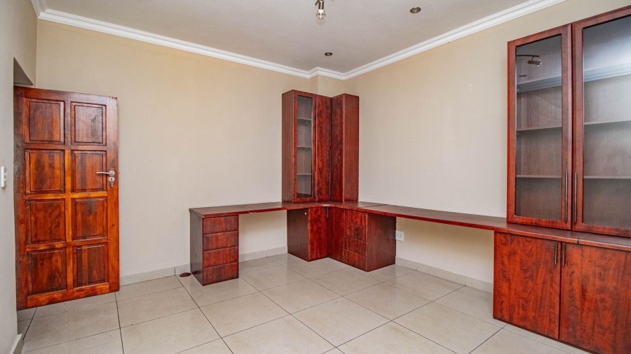 4 Bedroom Property for Sale in La Como Lifestyle Estate Gauteng