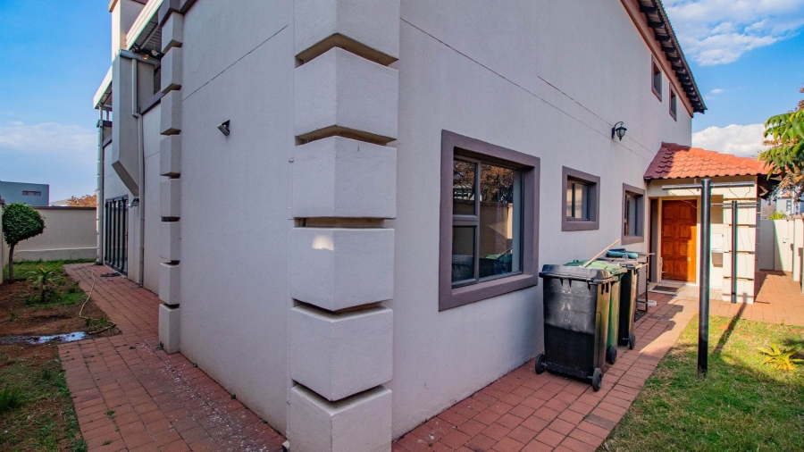 4 Bedroom Property for Sale in La Como Lifestyle Estate Gauteng