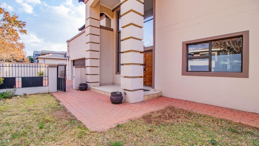 4 Bedroom Property for Sale in La Como Lifestyle Estate Gauteng