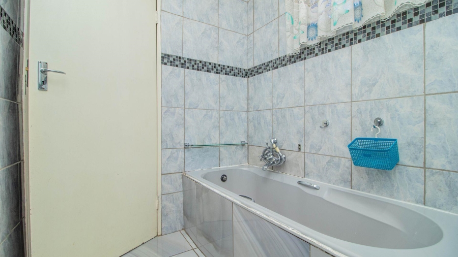 2 Bedroom Property for Sale in Benoni Central Gauteng