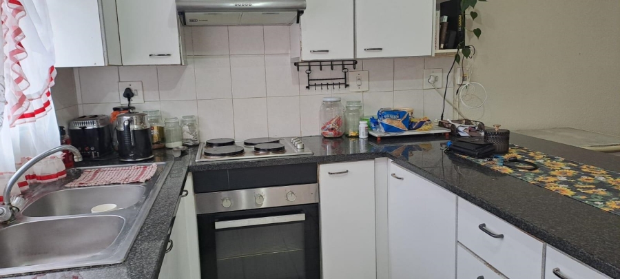 2 Bedroom Property for Sale in South Crest Gauteng