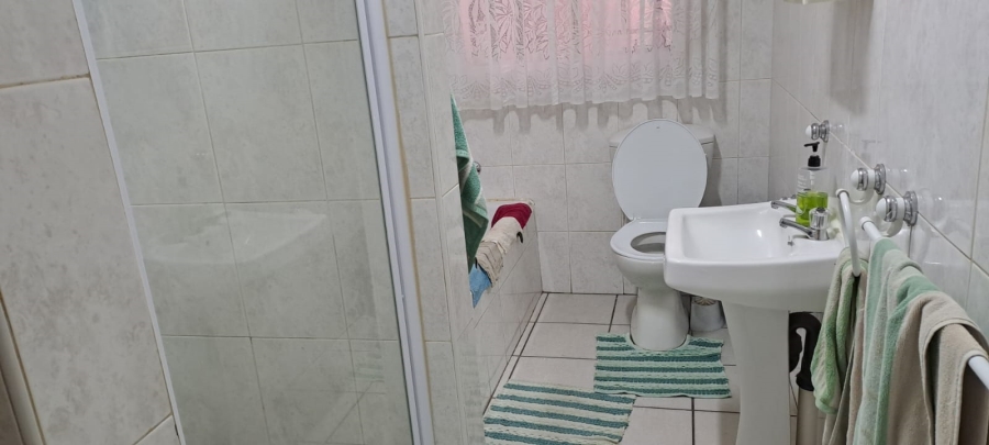 2 Bedroom Property for Sale in South Crest Gauteng