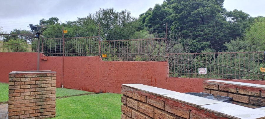 2 Bedroom Property for Sale in South Crest Gauteng