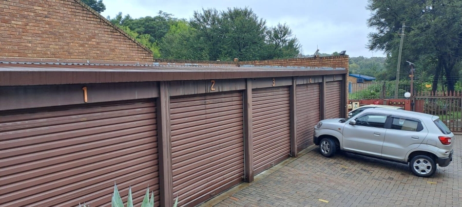 2 Bedroom Property for Sale in South Crest Gauteng