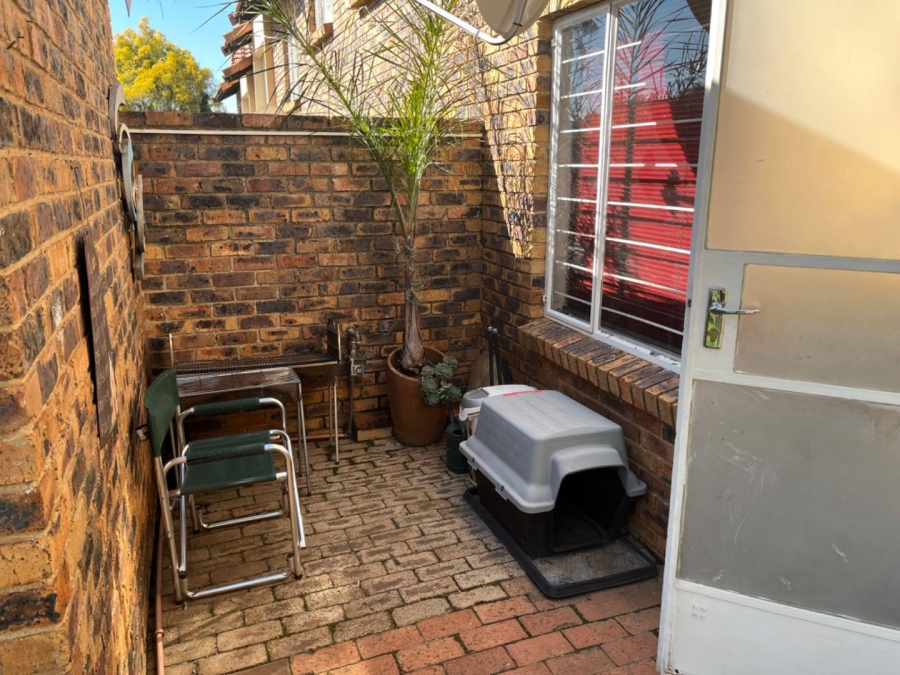 2 Bedroom Property for Sale in Glenvista Gauteng