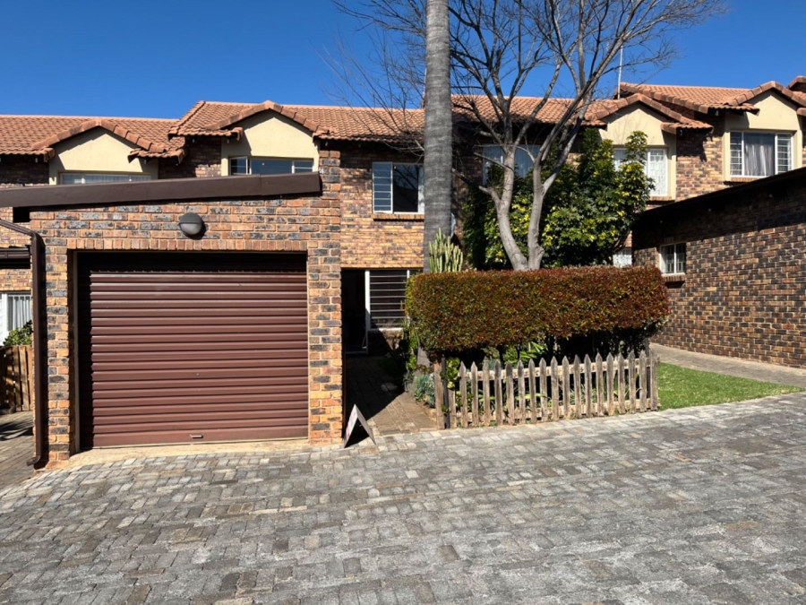 2 Bedroom Property for Sale in Glenvista Gauteng