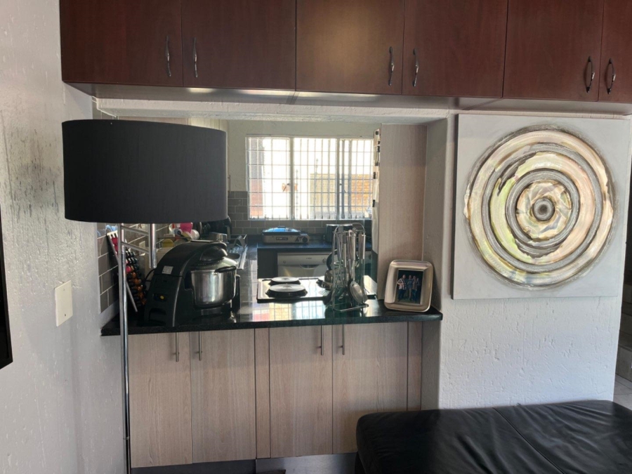 2 Bedroom Property for Sale in Glenvista Gauteng