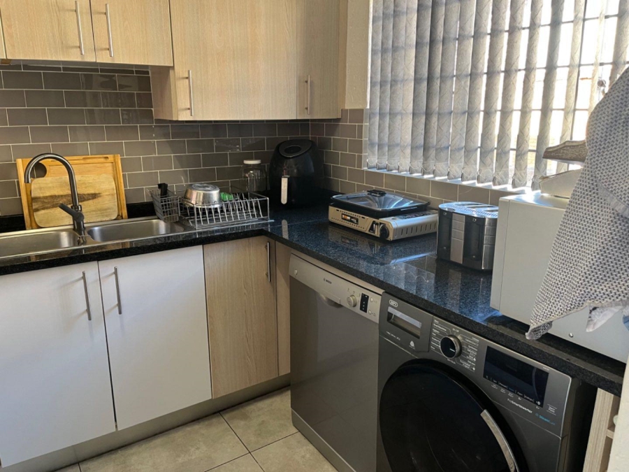 2 Bedroom Property for Sale in Glenvista Gauteng
