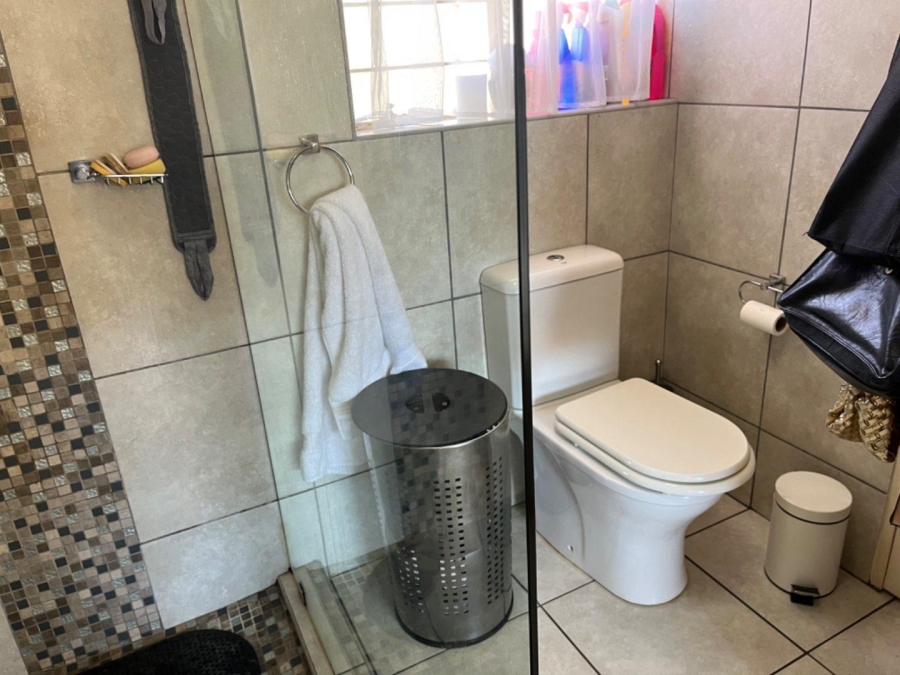 2 Bedroom Property for Sale in Glenvista Gauteng