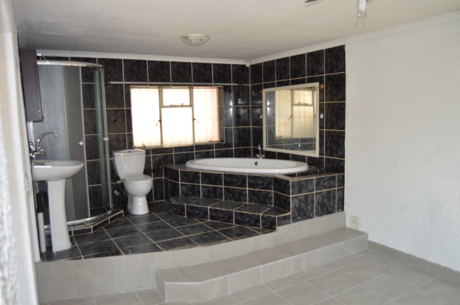 3 Bedroom Property for Sale in Albertsdal Gauteng