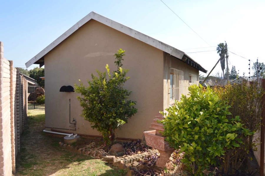 3 Bedroom Property for Sale in Albertsdal Gauteng