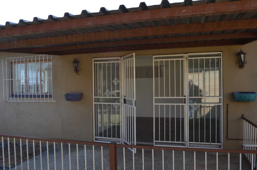 3 Bedroom Property for Sale in Albertsdal Gauteng