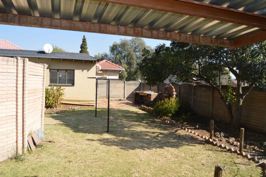 3 Bedroom Property for Sale in Albertsdal Gauteng