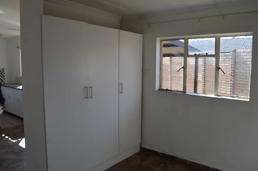 3 Bedroom Property for Sale in Albertsdal Gauteng